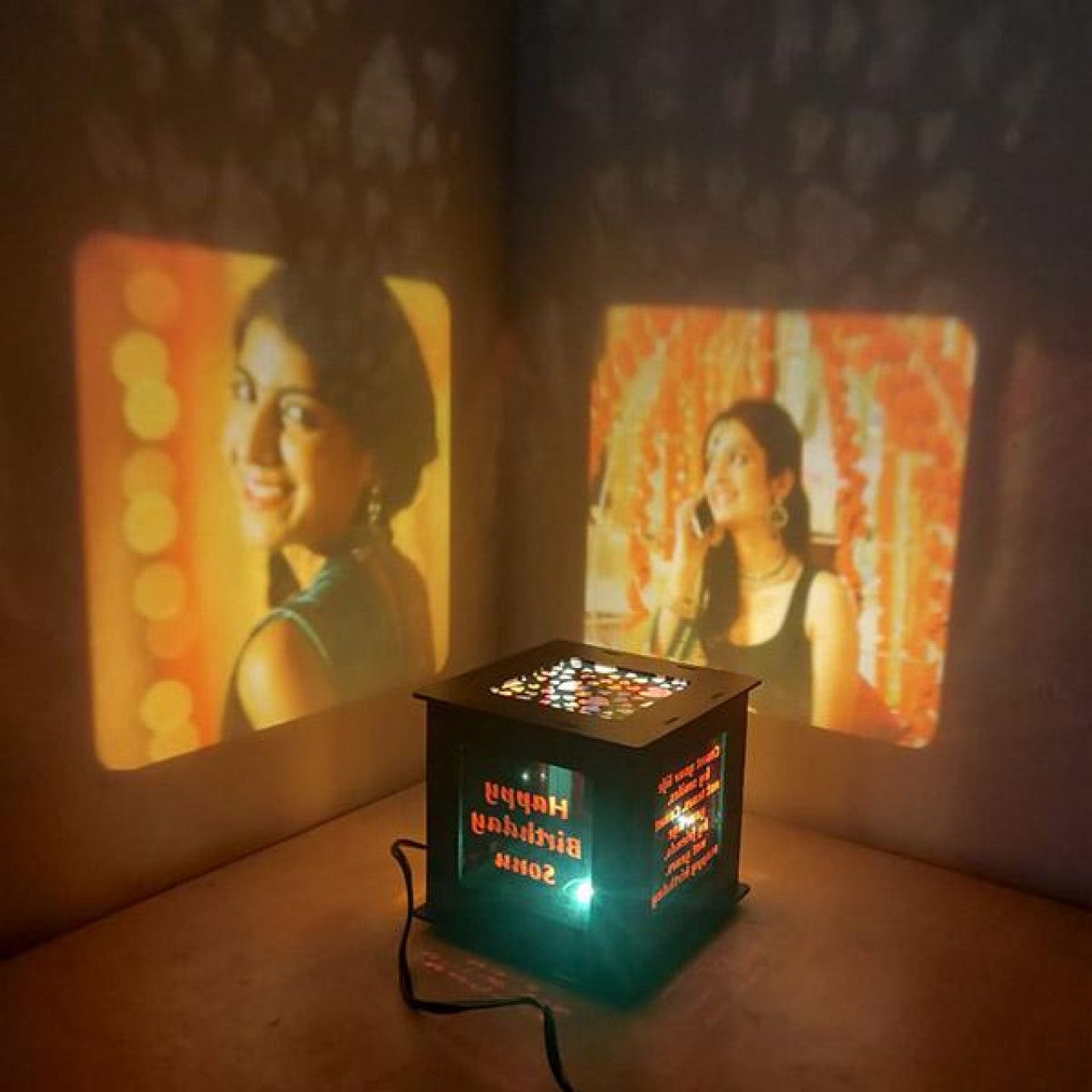 REVOLVING PHOTO SHADOW BOX